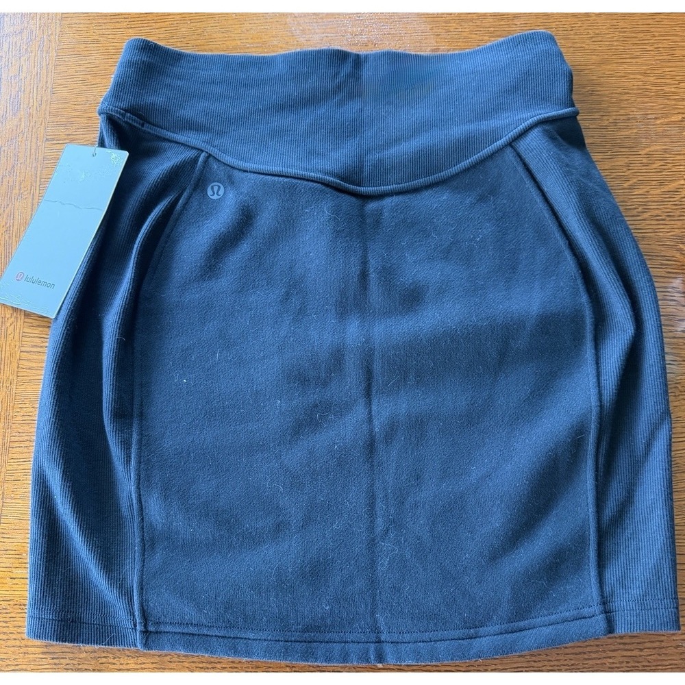 Lululemon Scuba High-Rise‎ Mini Skirt Black Size S Soft Fleece NWT